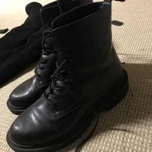 Combat boots